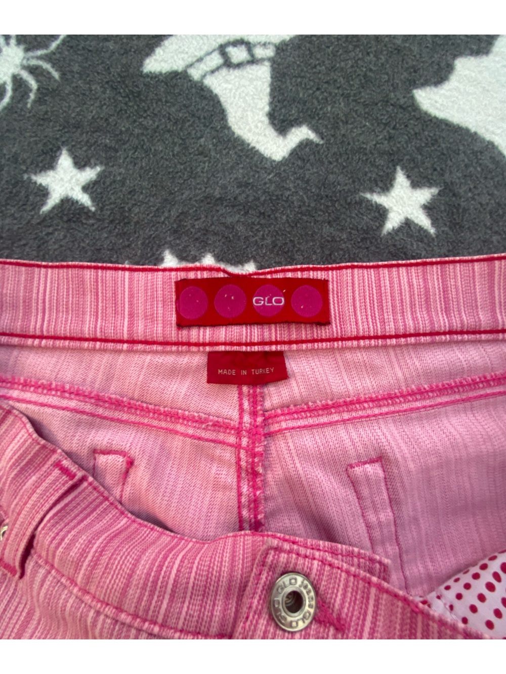 GLO Capris - Picture 3 of 4